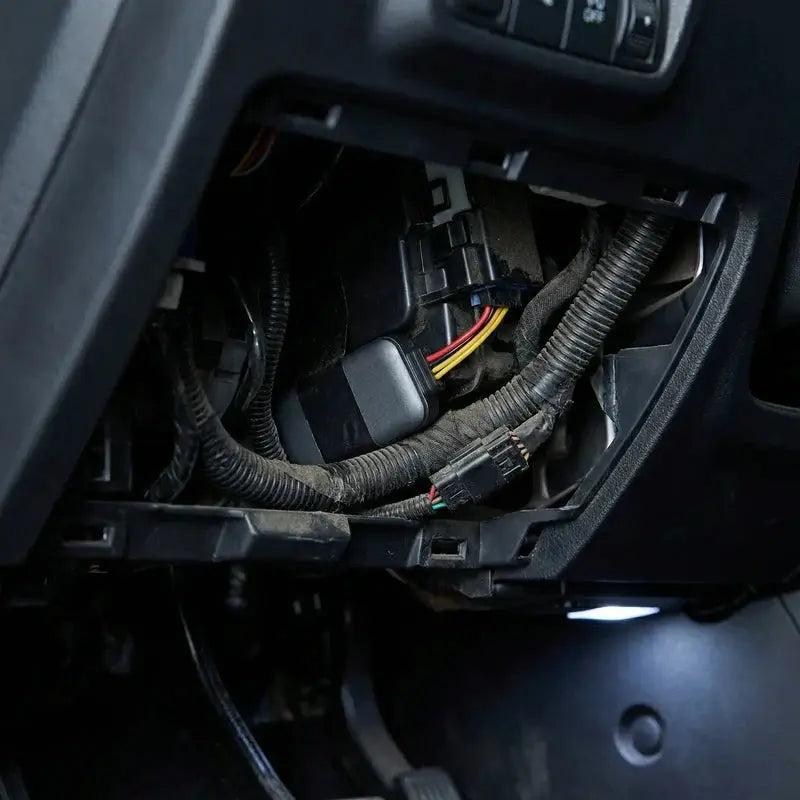 Tracker GPS avec coupe-moteur à distance – Véhicules et motos Autovolt